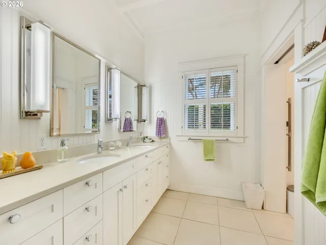 Bathroom-Hall