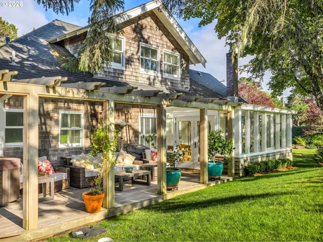 Yard-Back
