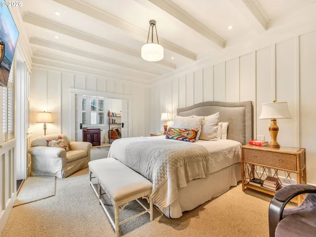 Bedroom, Primary