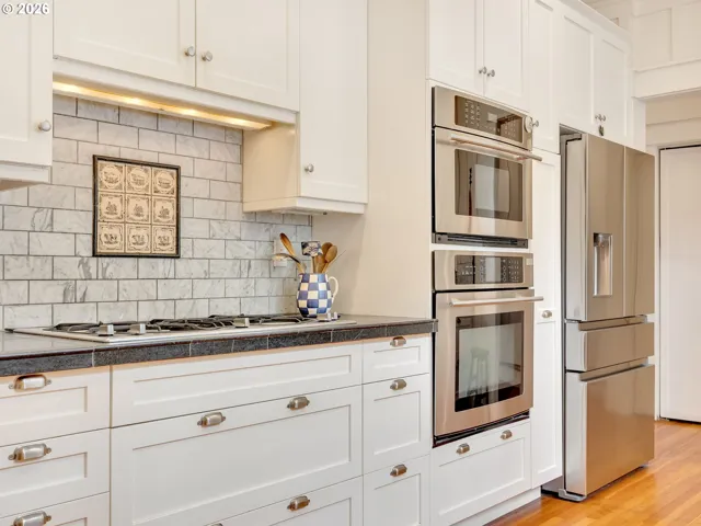 Kitchen-Oven