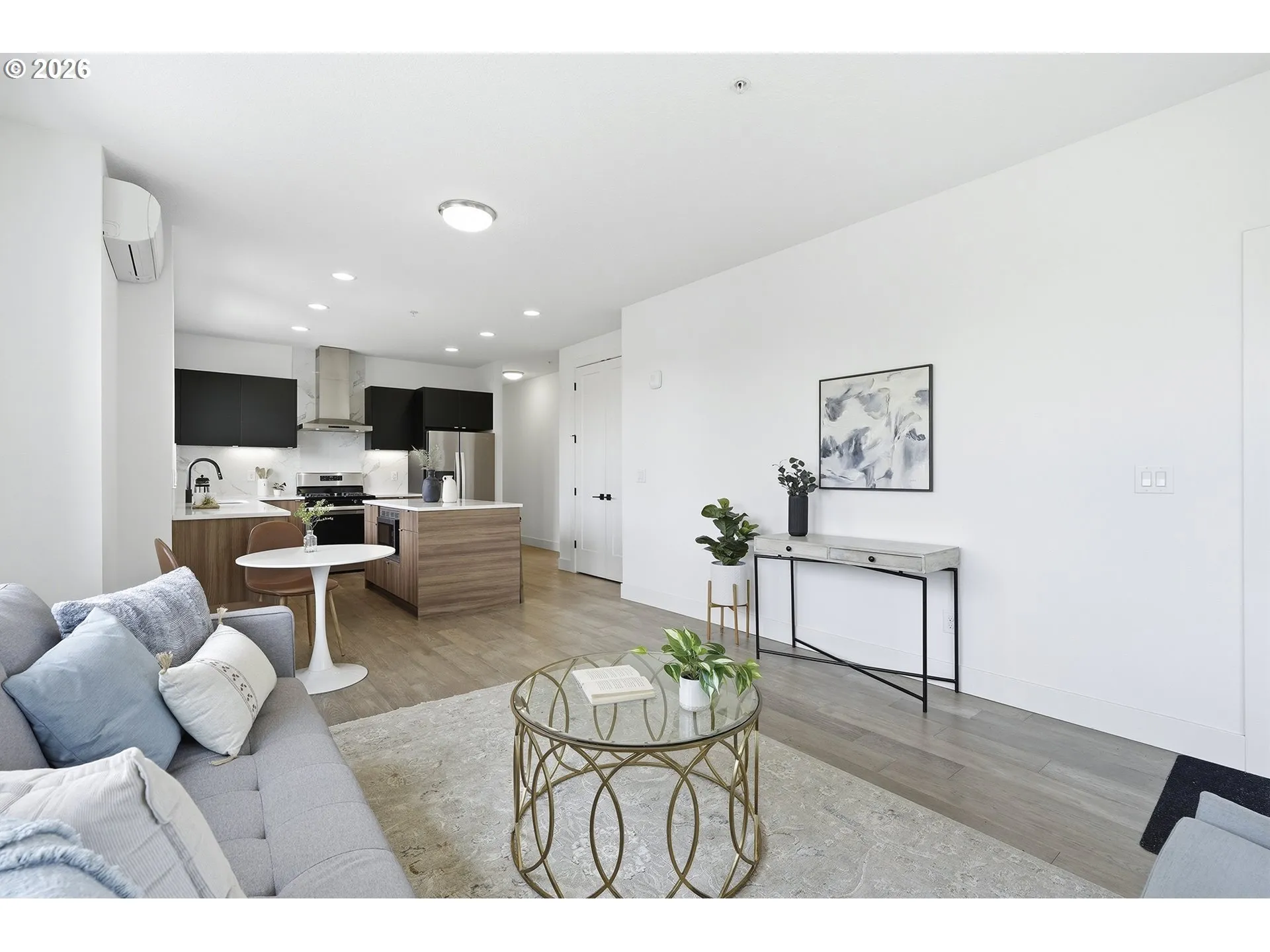 Kitchen/Living Room-Island