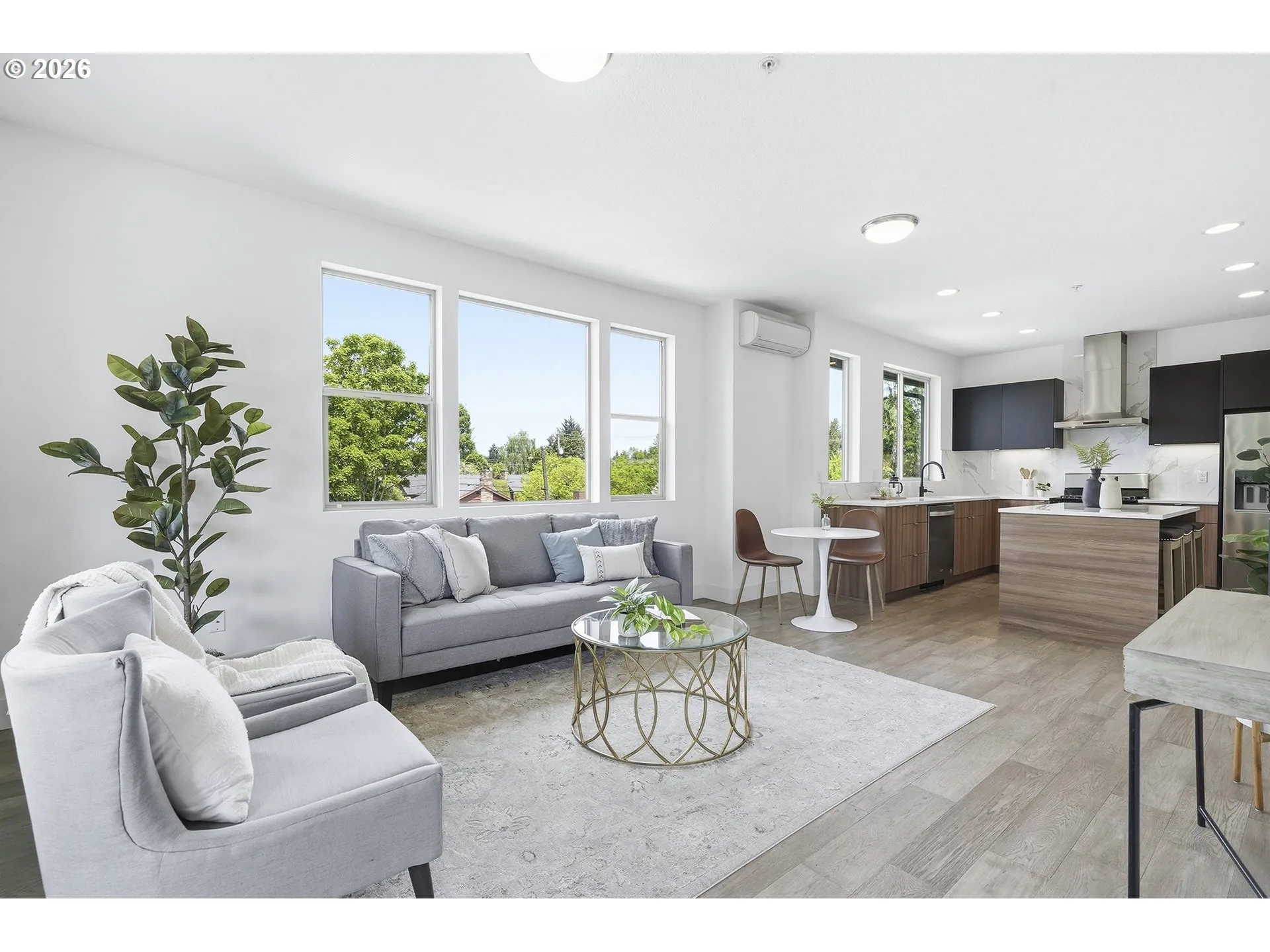 Kitchen/Living Room-Island