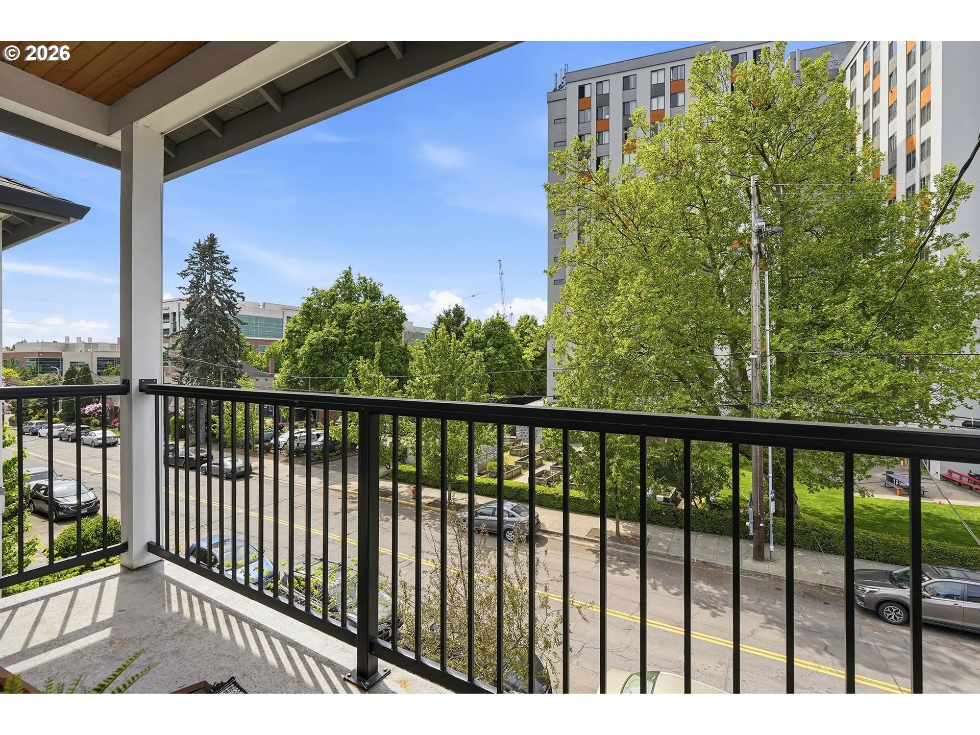Balcony-Covered
