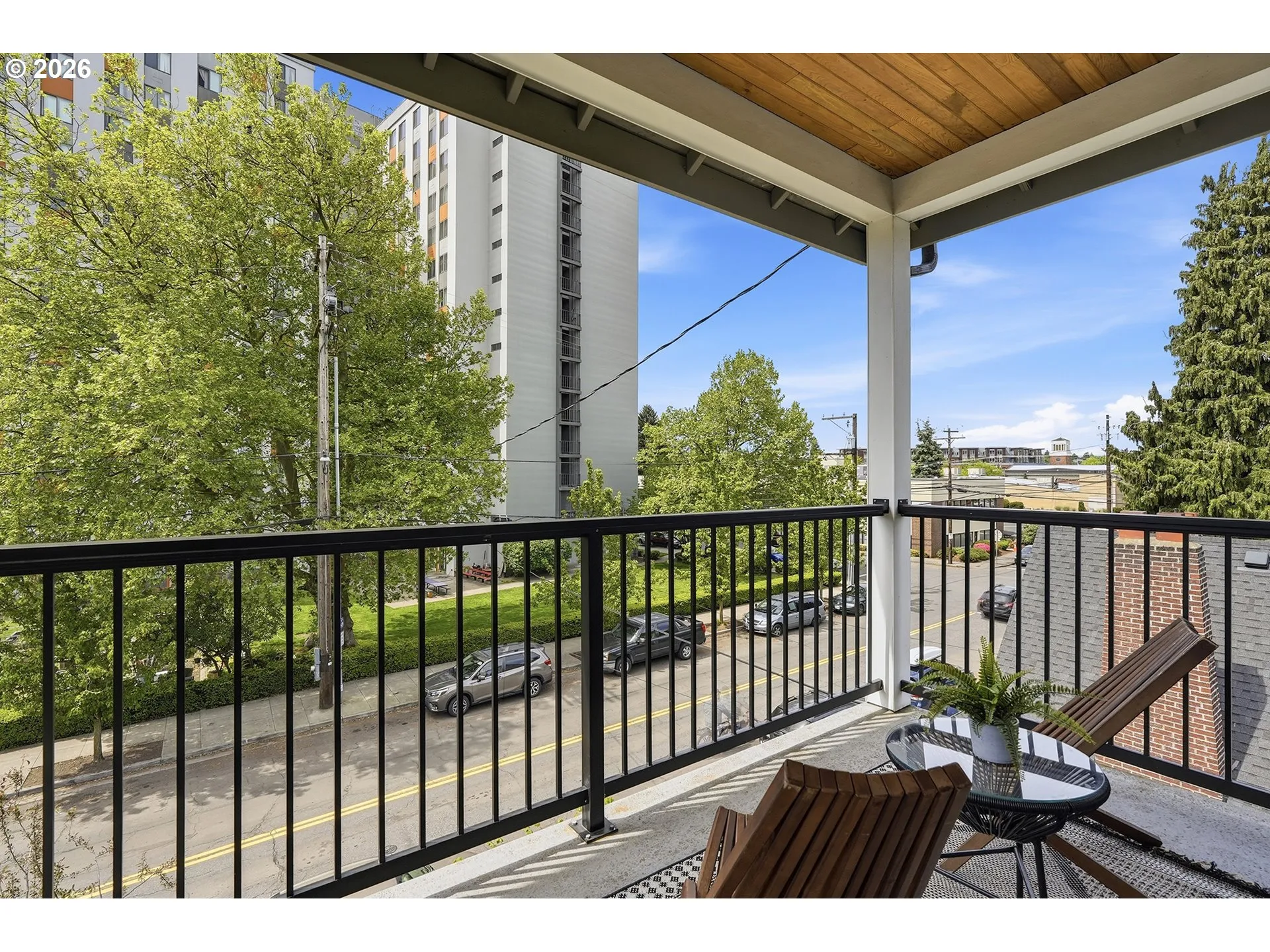 Balcony-Covered