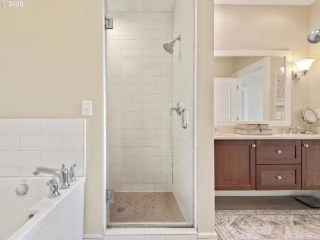 Bathroom-Walk in Shower