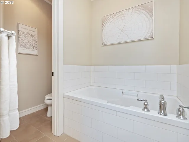 Bedroom, Primary
