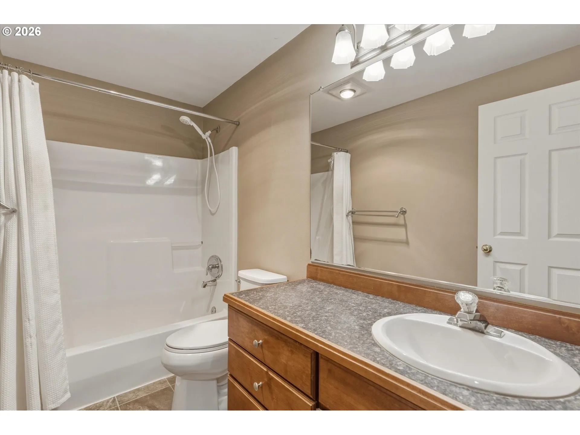 Bathroom-Upper