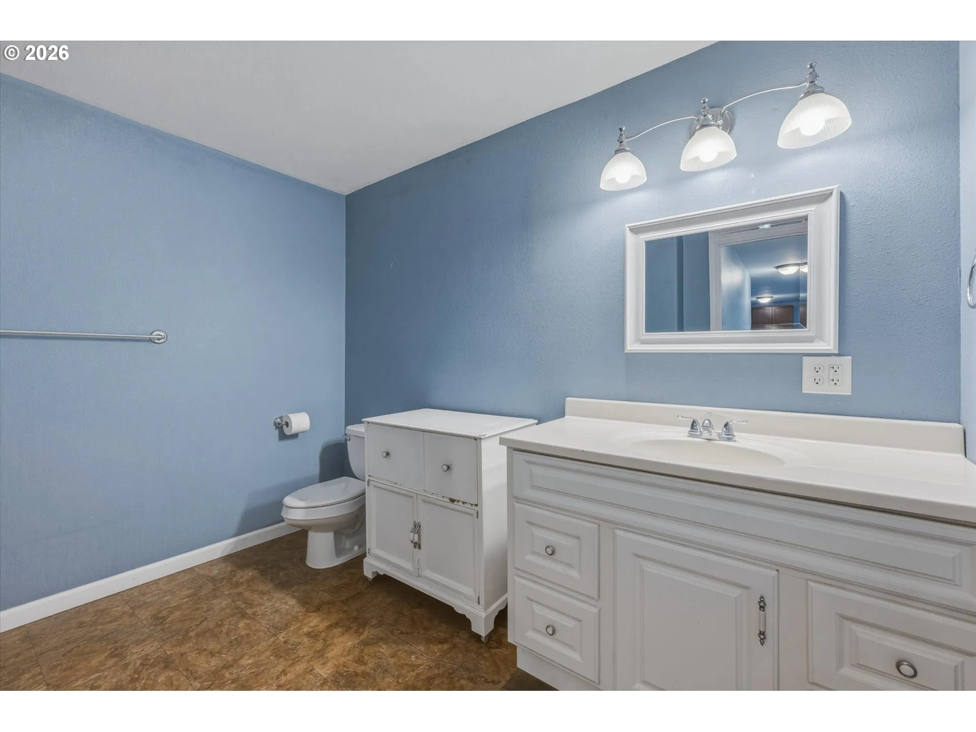 Bathroom-Lower