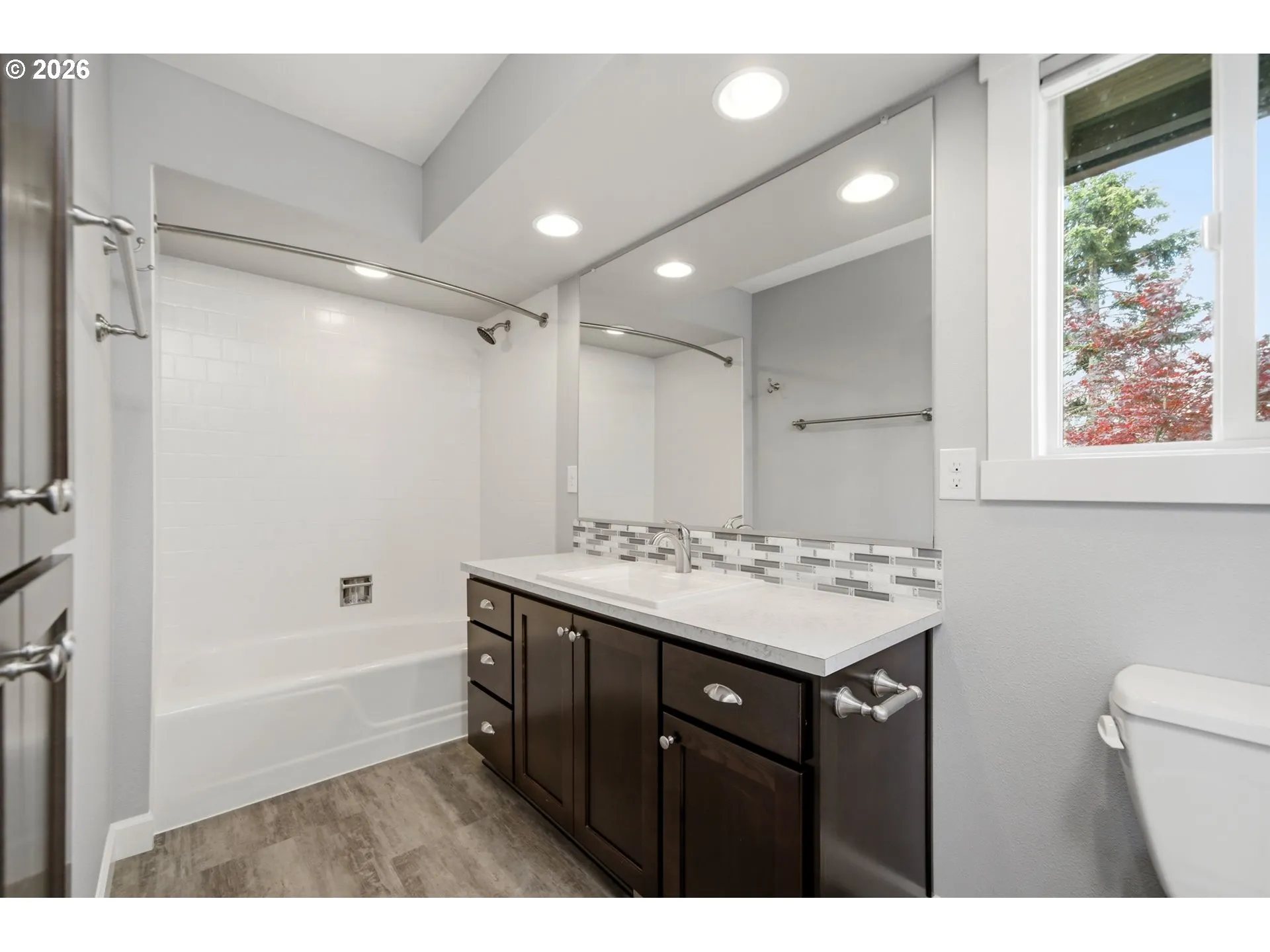 Bathroom-Upper