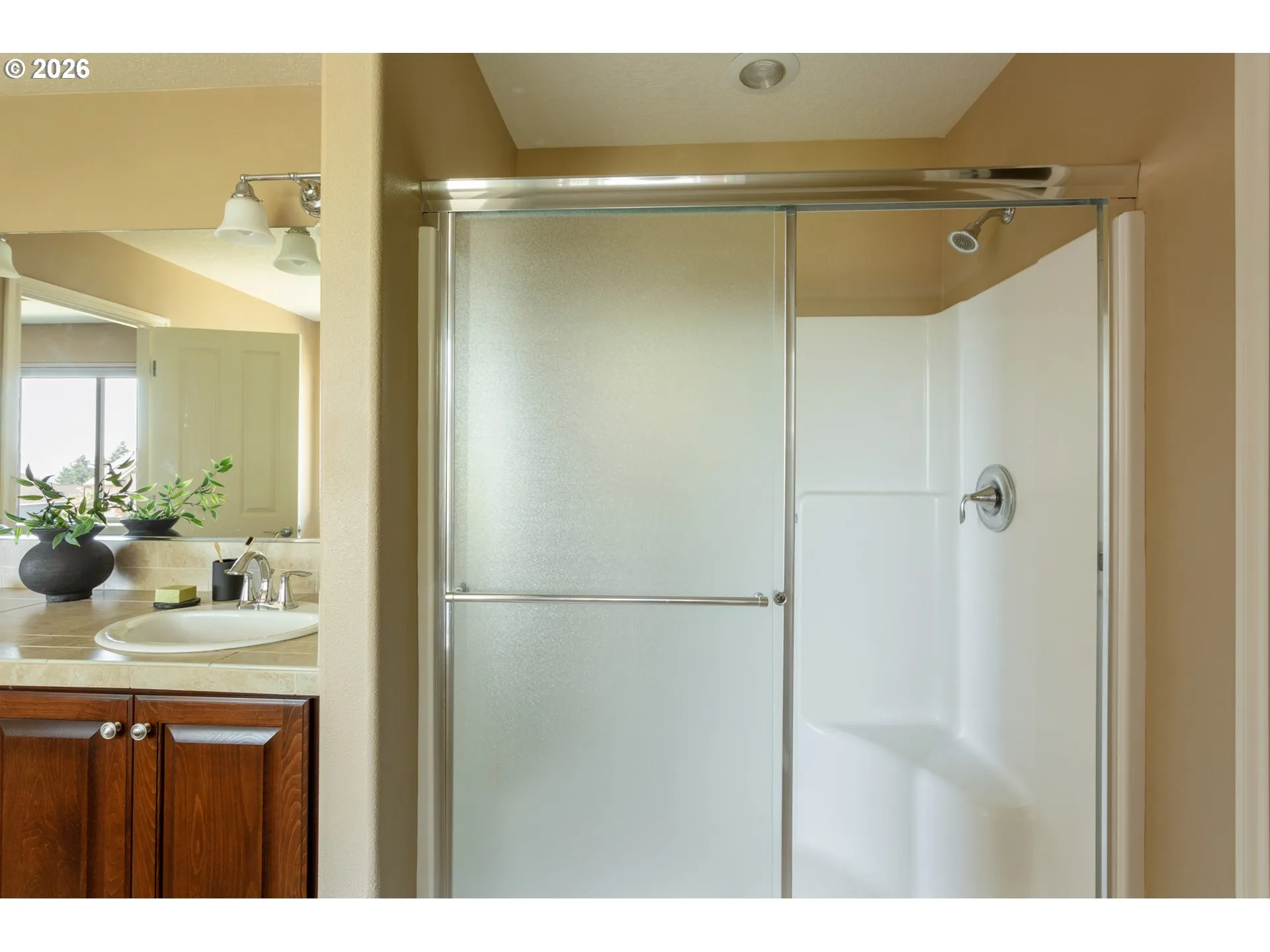 En Suite Bathroom-Upper