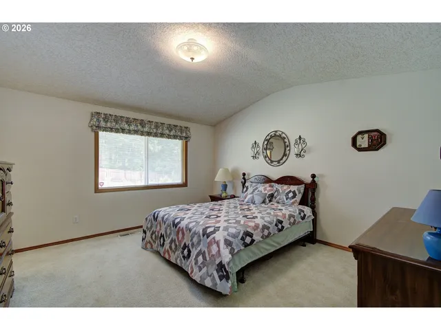 Bedroom, Primary