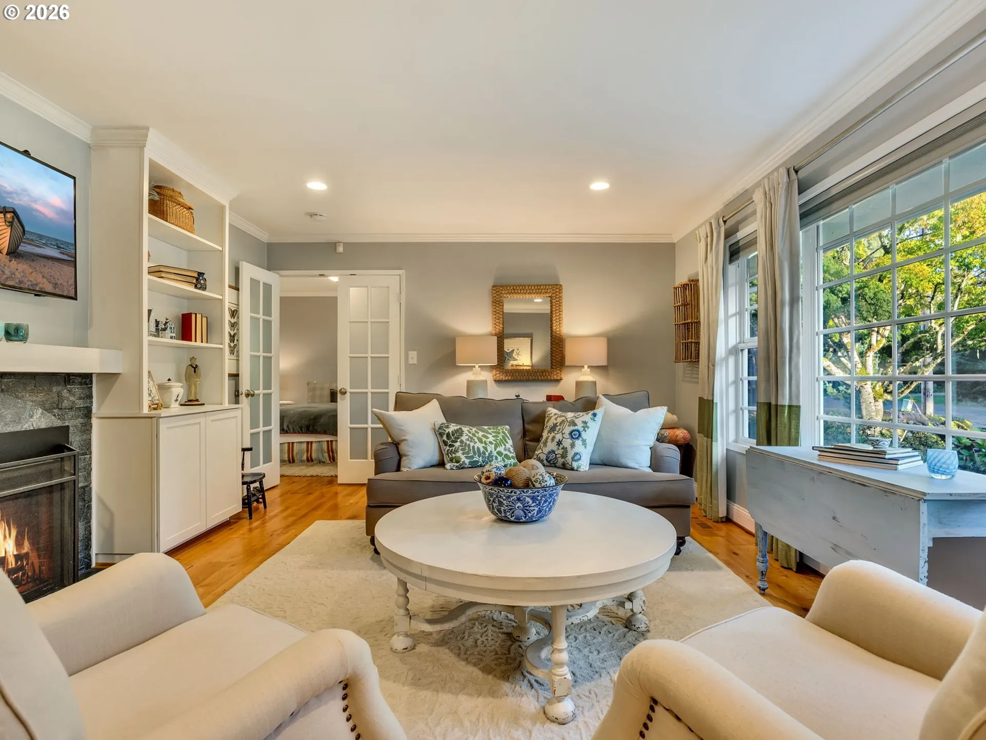 Living Room-Built-In Shelving