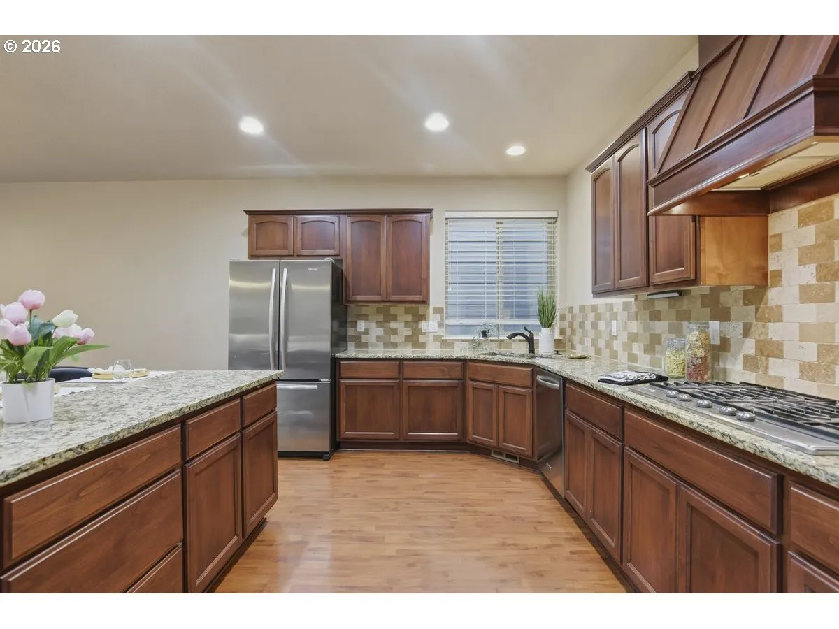 Kitchen-Cooking Island