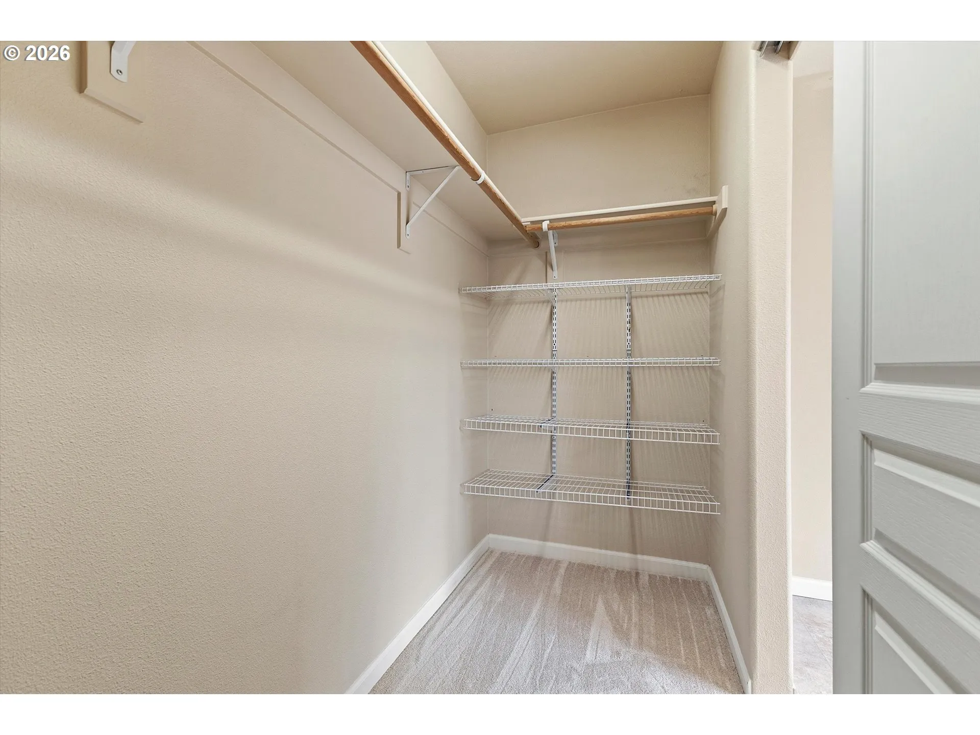 Bathroom, Attached-Walk-In Closet