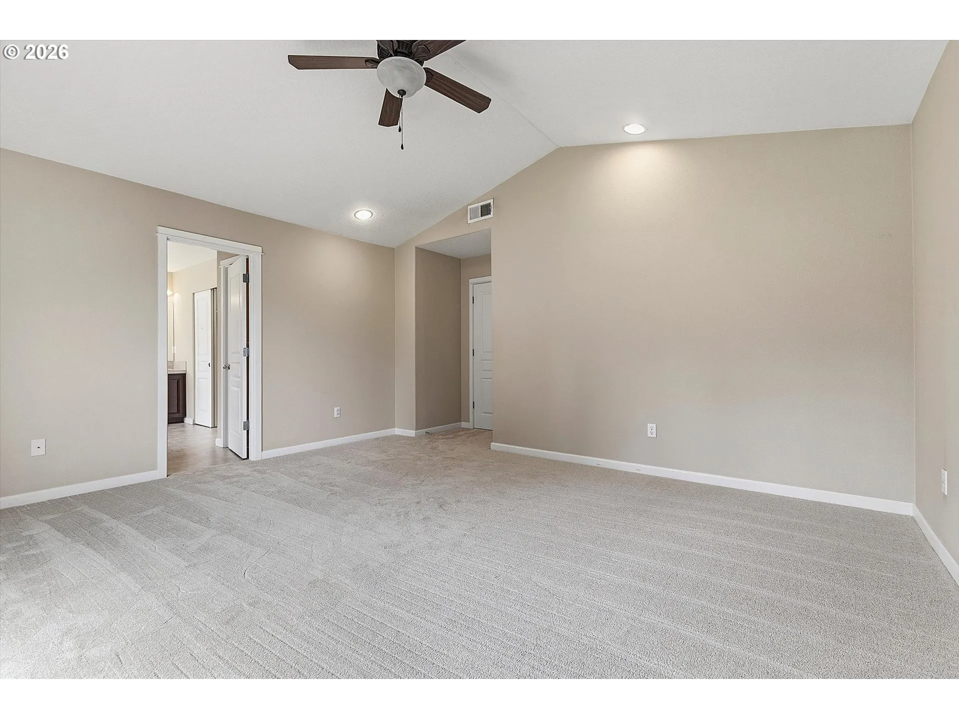 Bedroom, Owner's Suite-Vaulted Ceilings