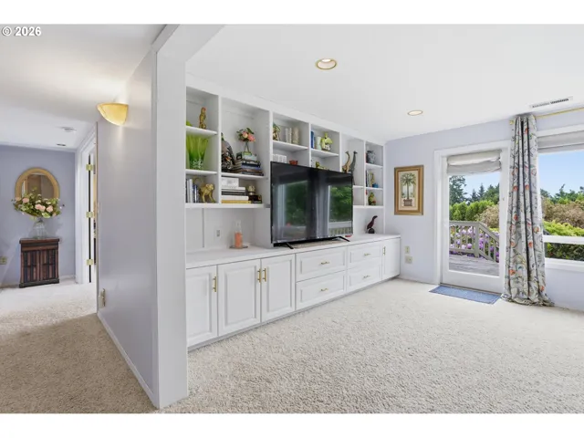 Family Room-Lower