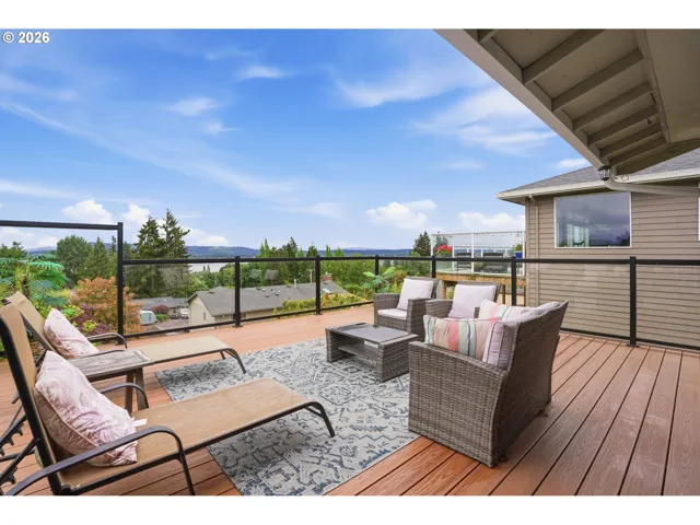Deck-Upper