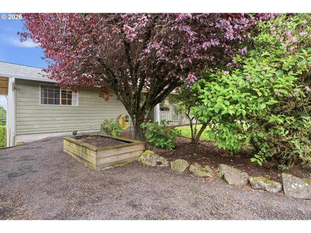 Yard-Front