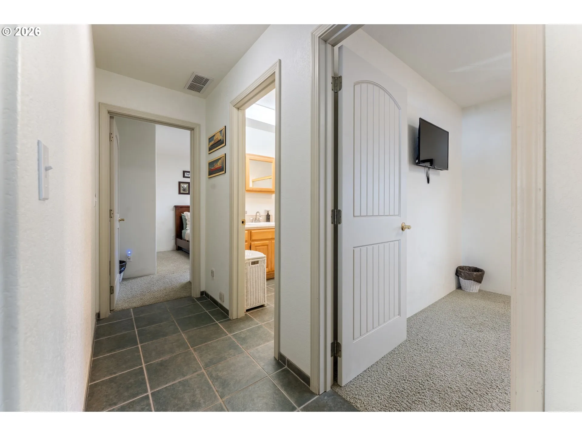 Hallway-Wide Angle/Fisheye