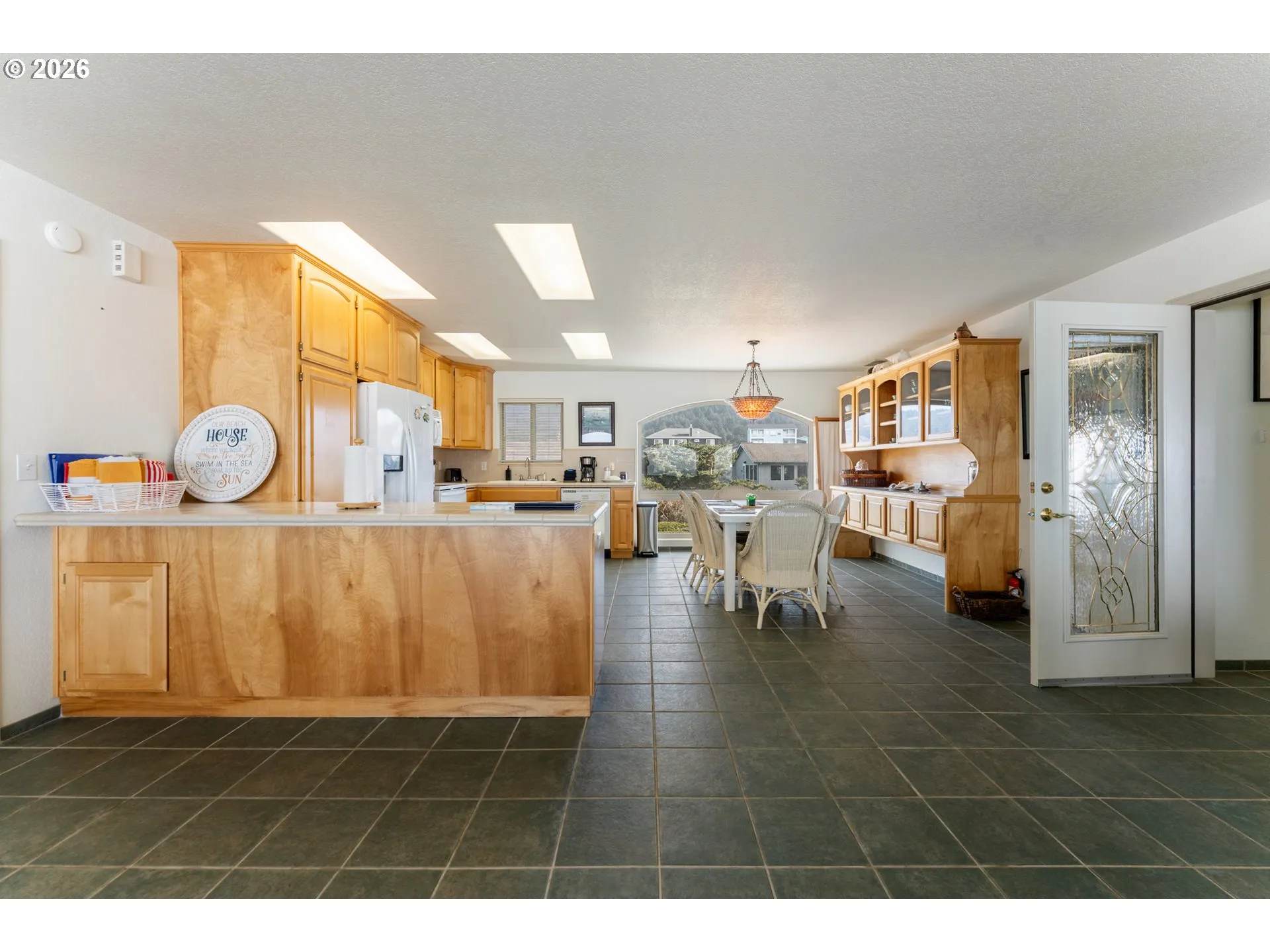 Kitchen/Dining Room-Wide Angle/Fisheye