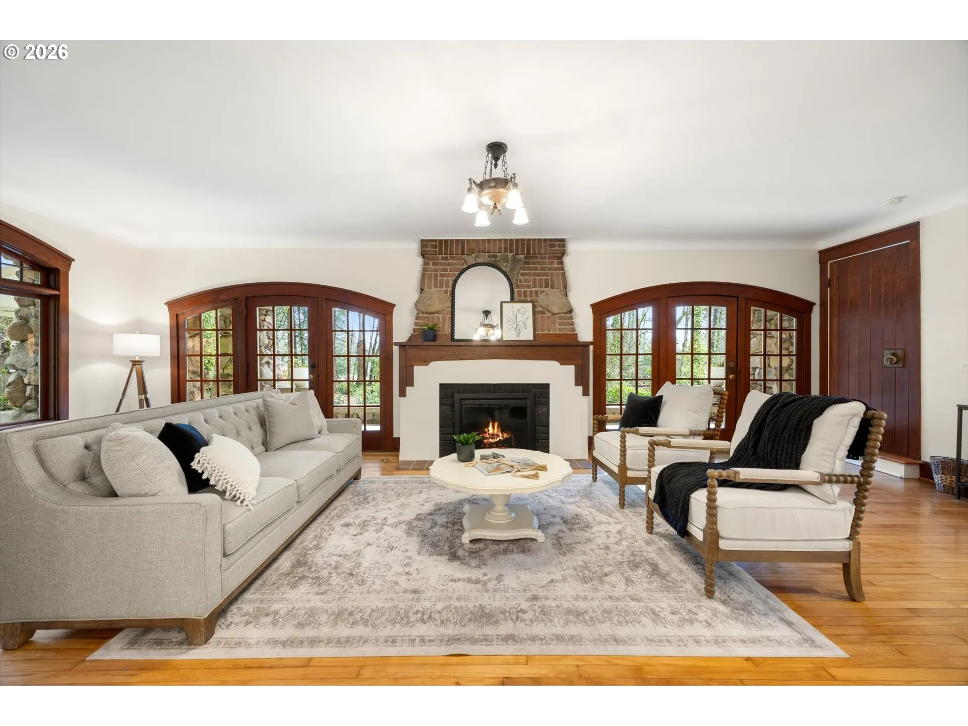 Living Room-Fireplace