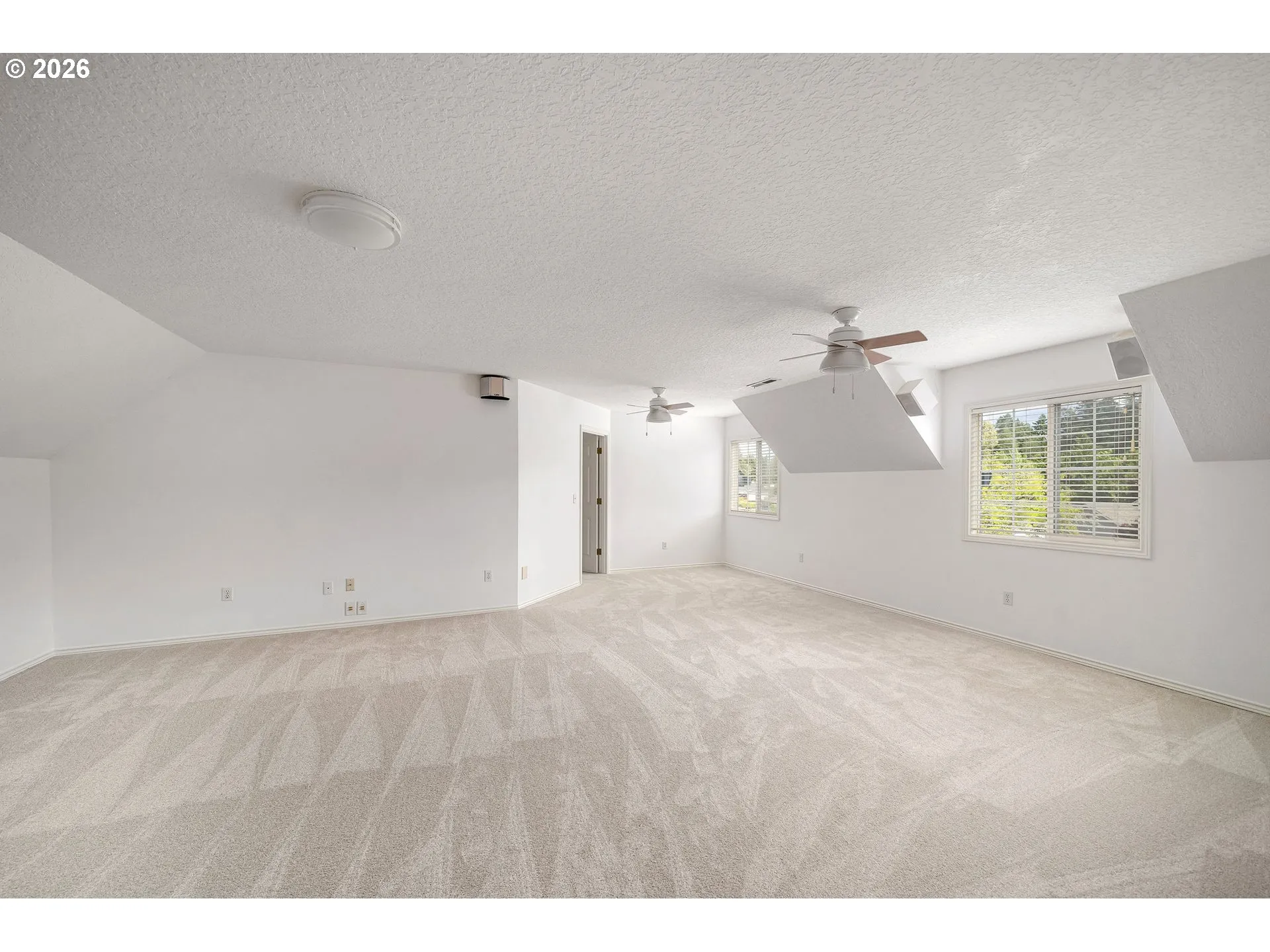 Bonus Room-Upper