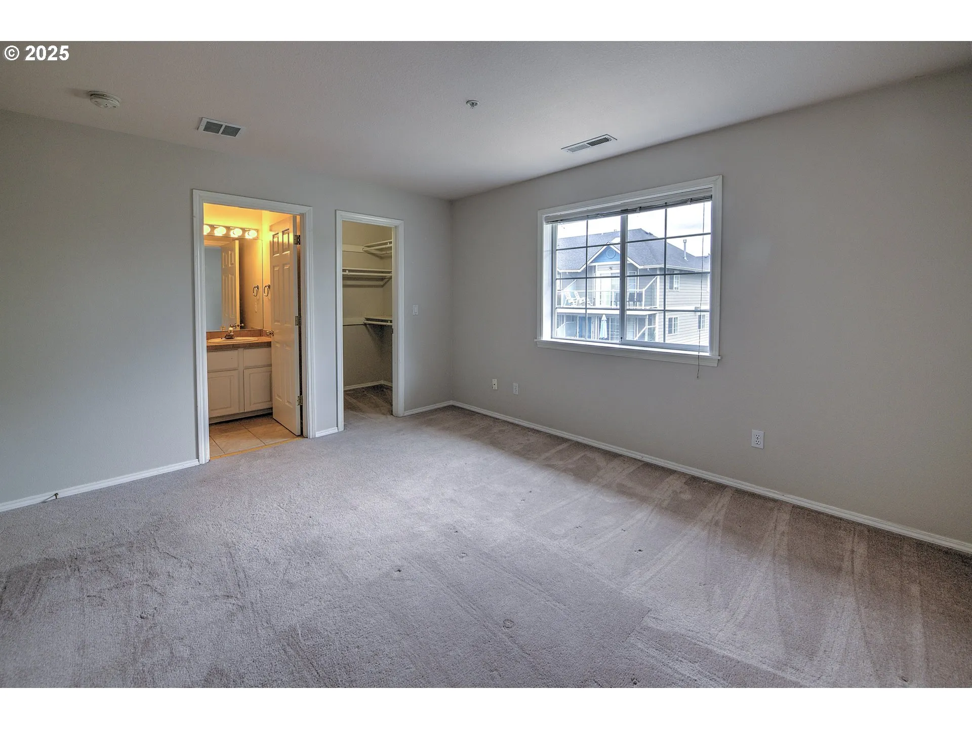 Bedroom-Upper