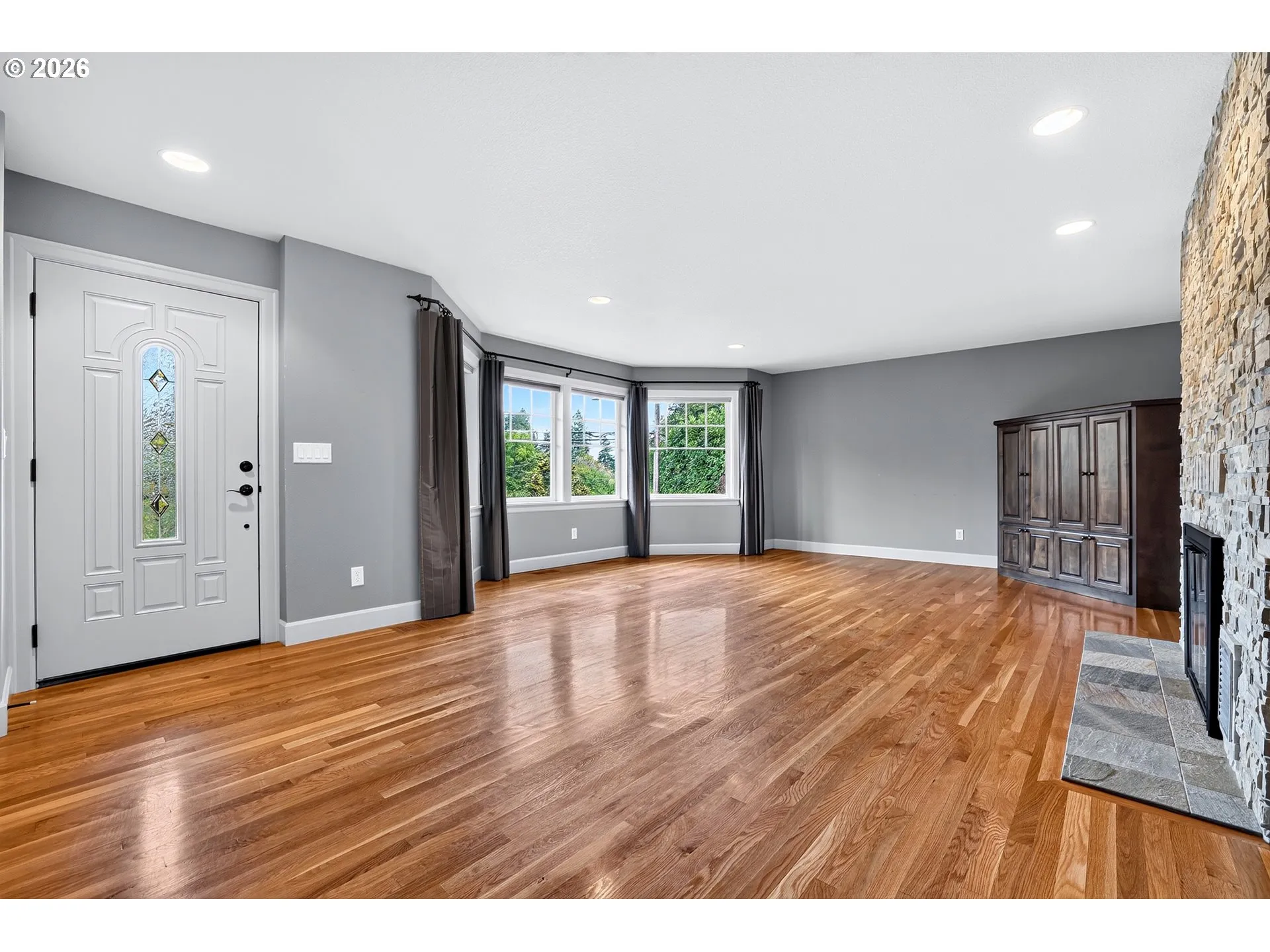Living Room/Entrance-# 2