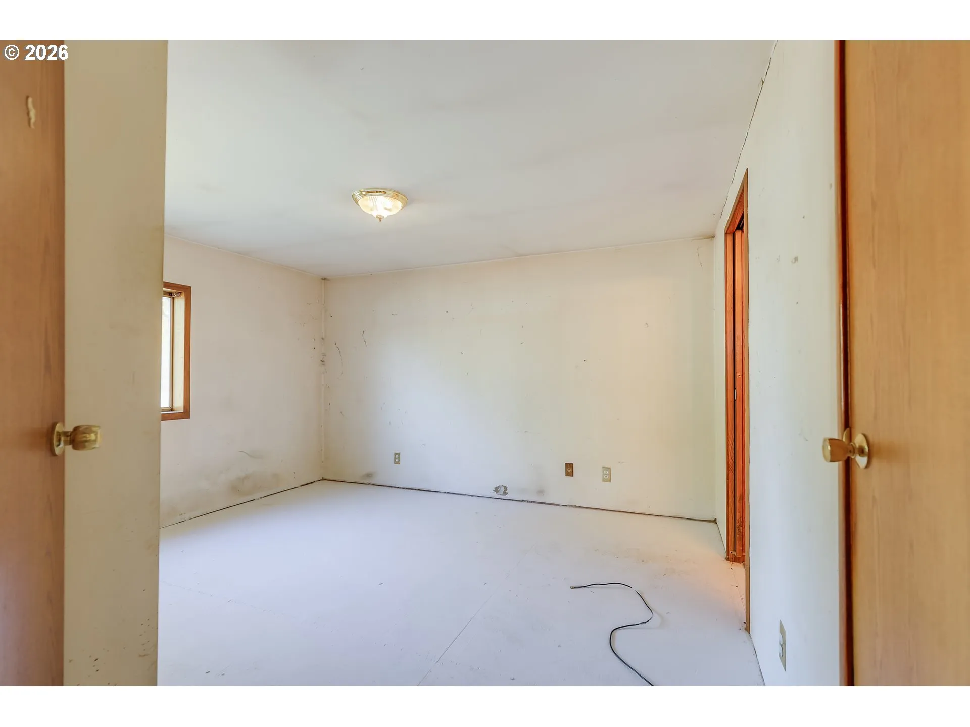 Bedroom, Owner's Suite-Walk-In Closet