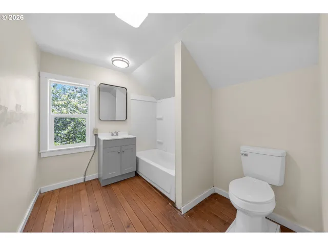 Bathroom-Upper
