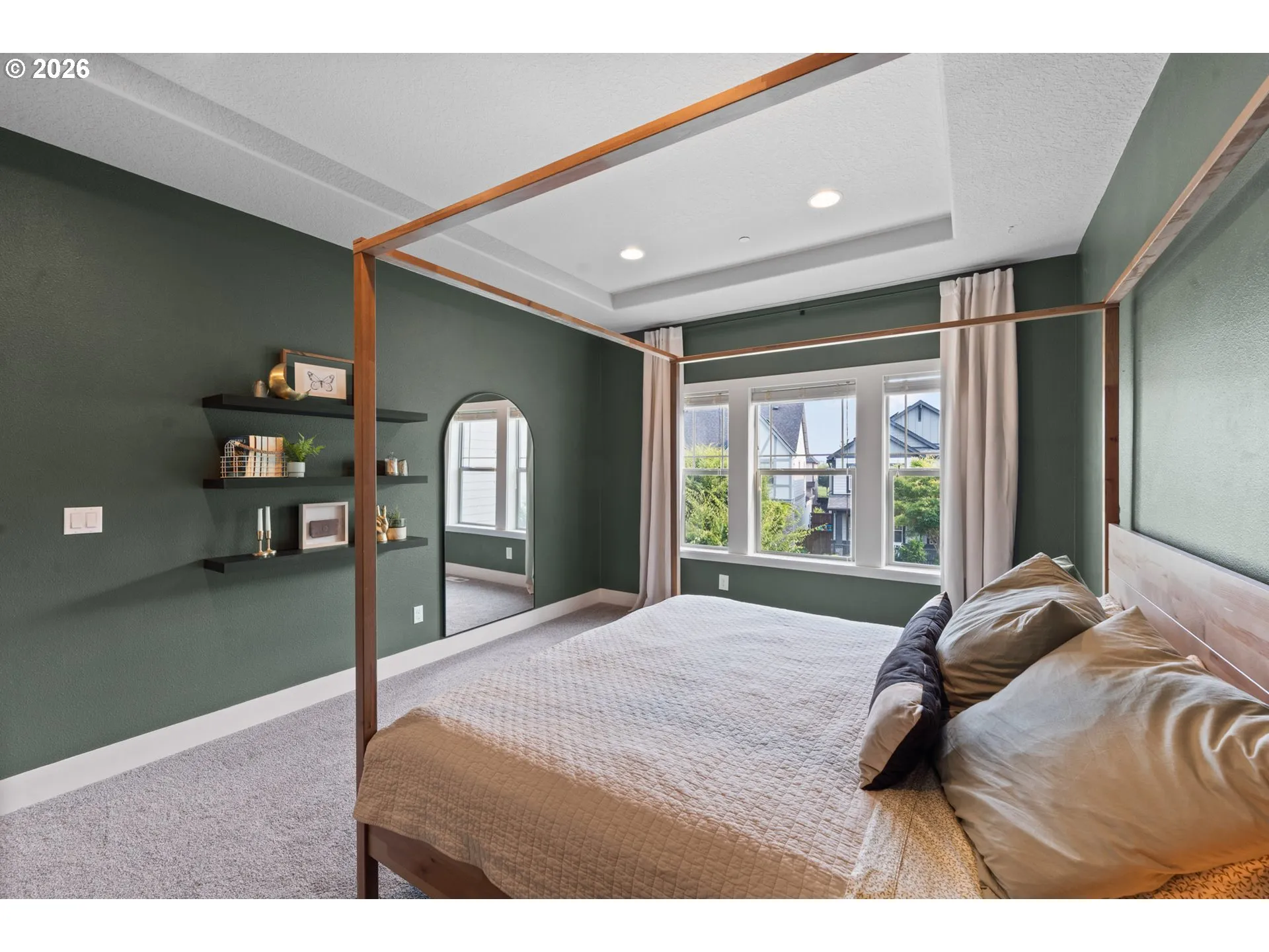 Bedroom, Primary-Upper