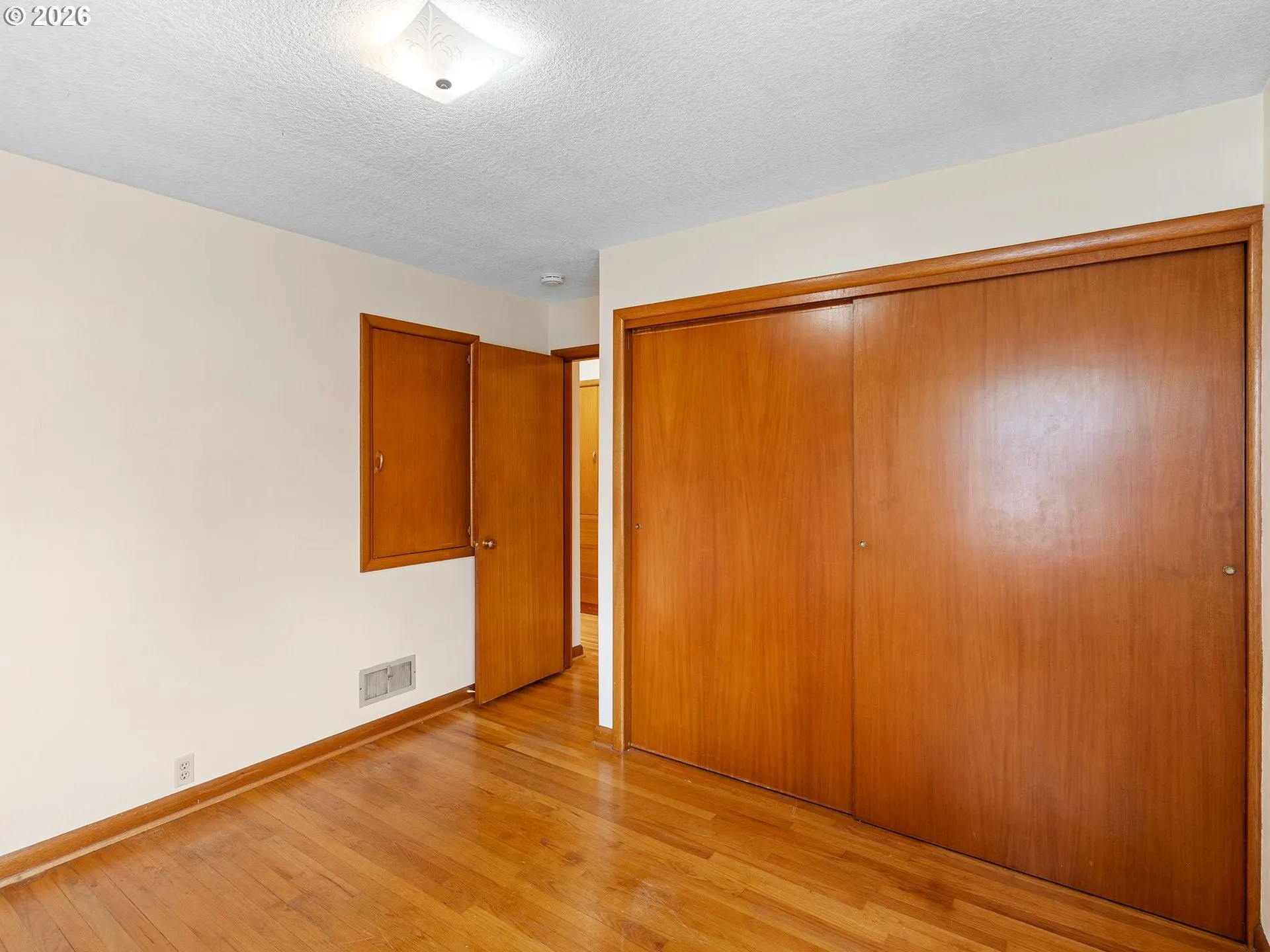 Bedroom-Main