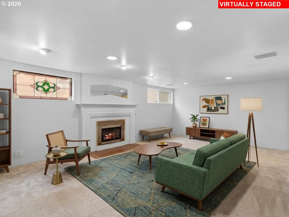 Family Room-Lower