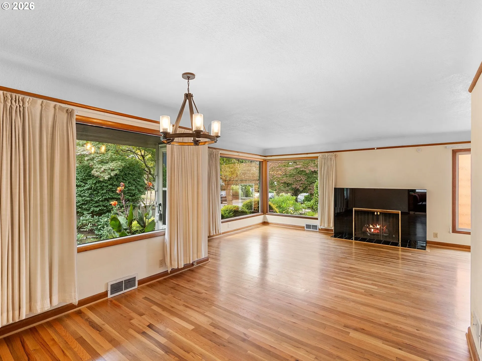 Living Room/Dining Room