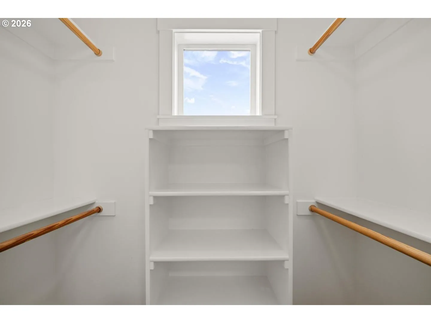 Bedroom-Walk-In Closet