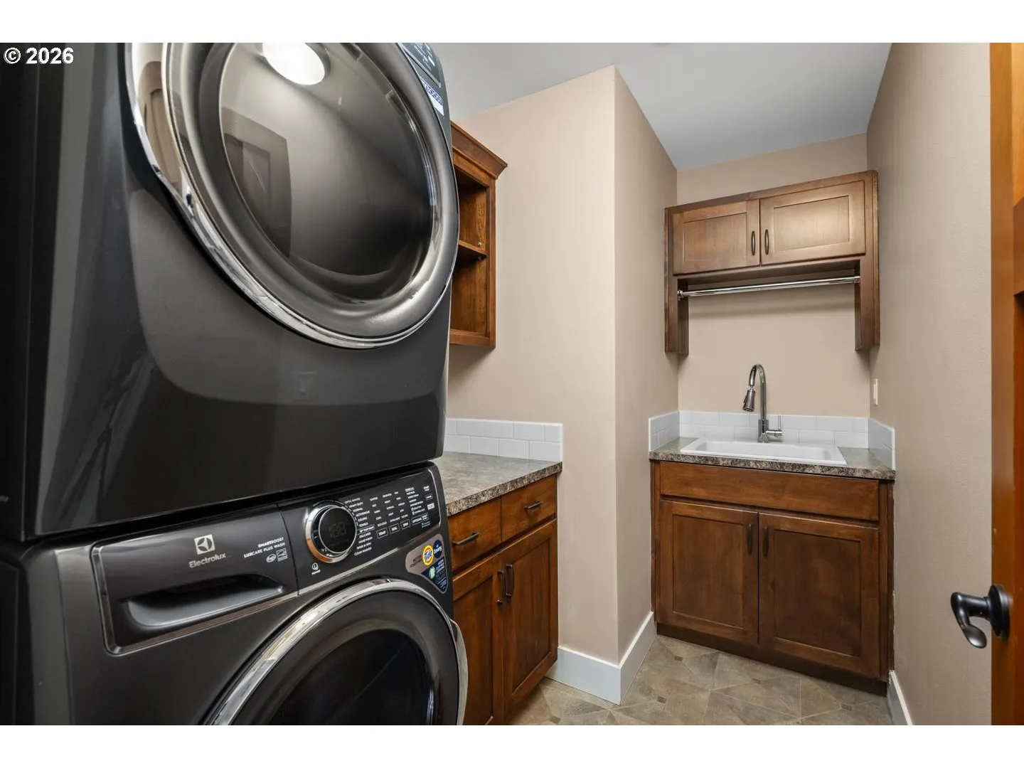 Laundry-Upper