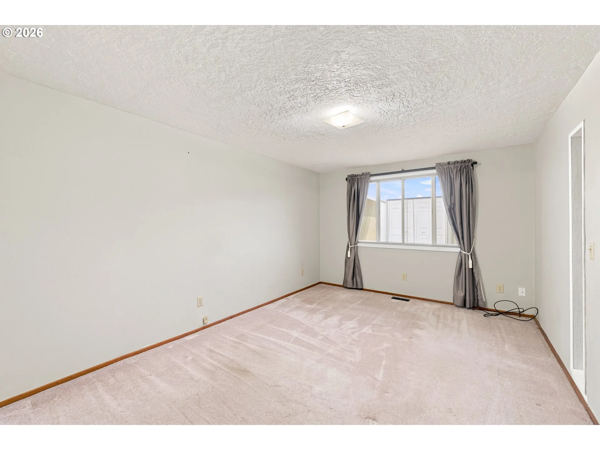 Bedroom, Primary