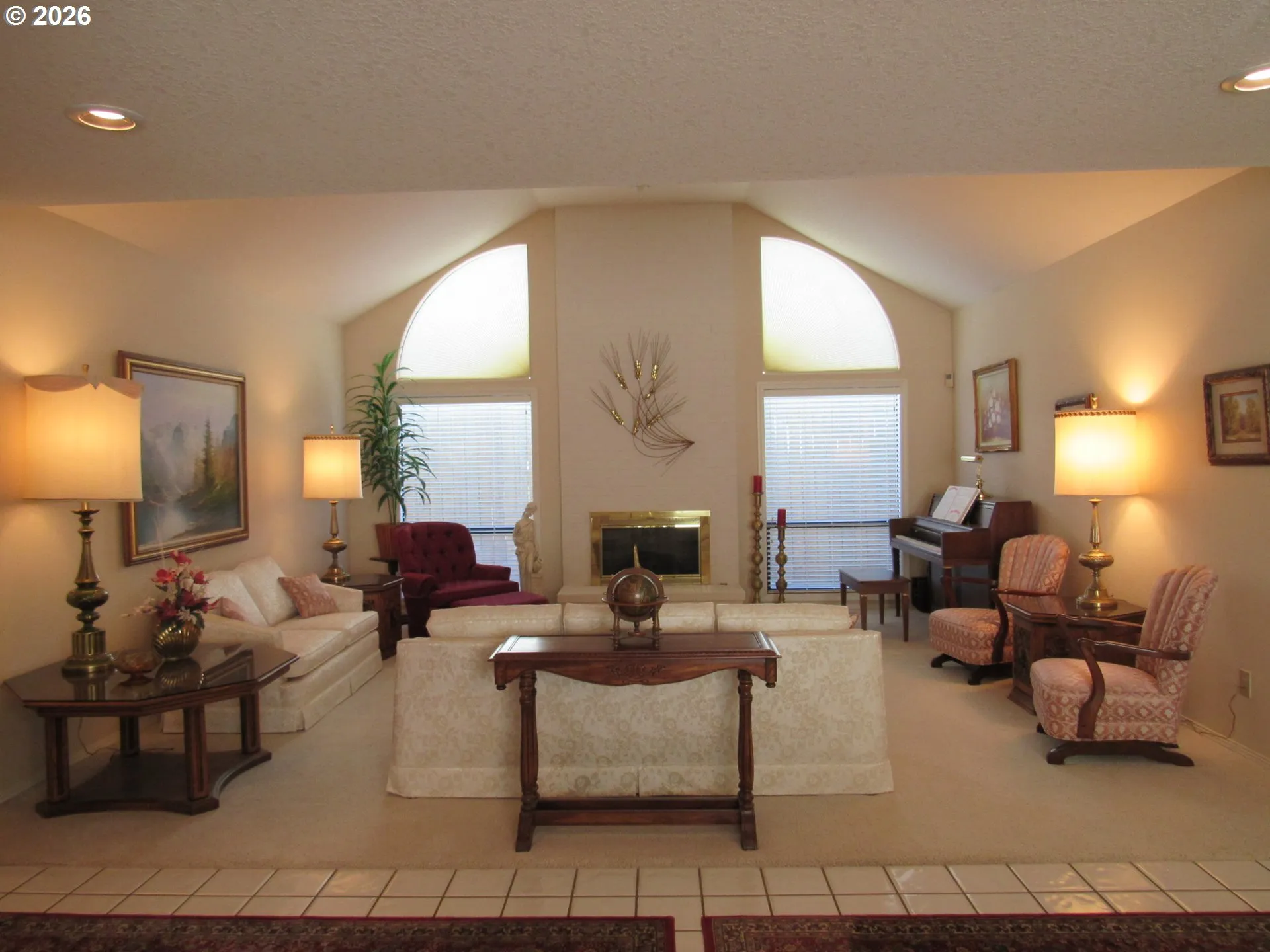 Living Room-Vaulted Ceilings