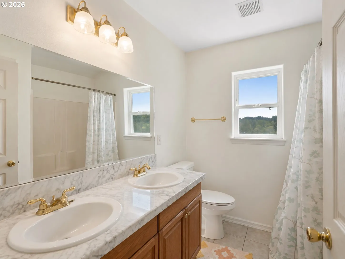 Bathroom-Upper