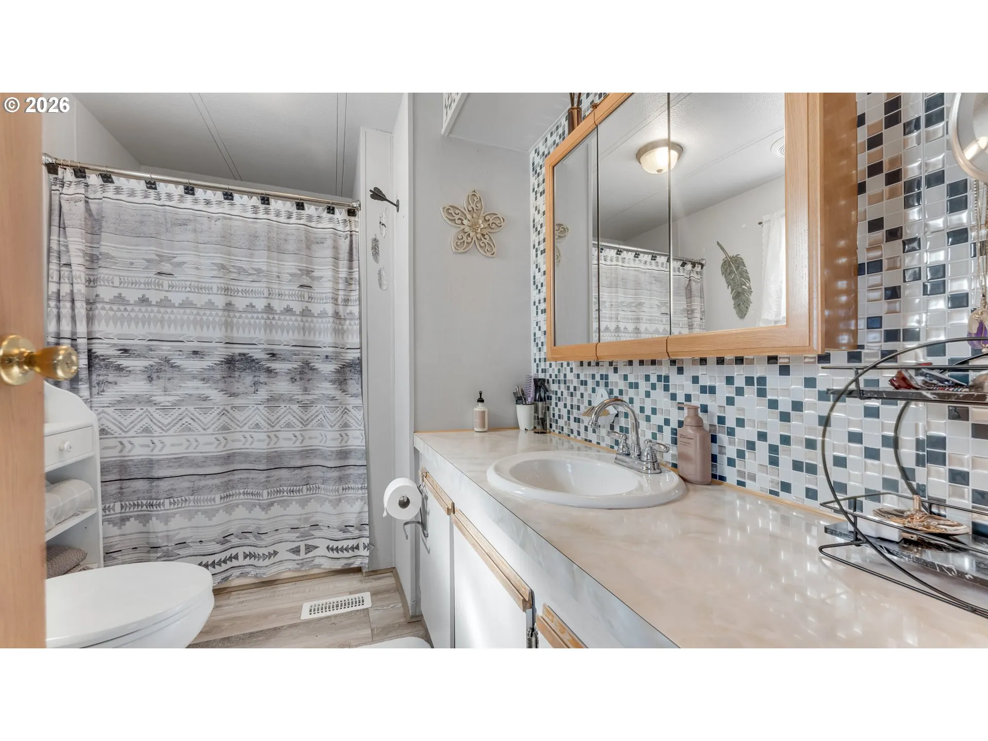Bathroom, Attached