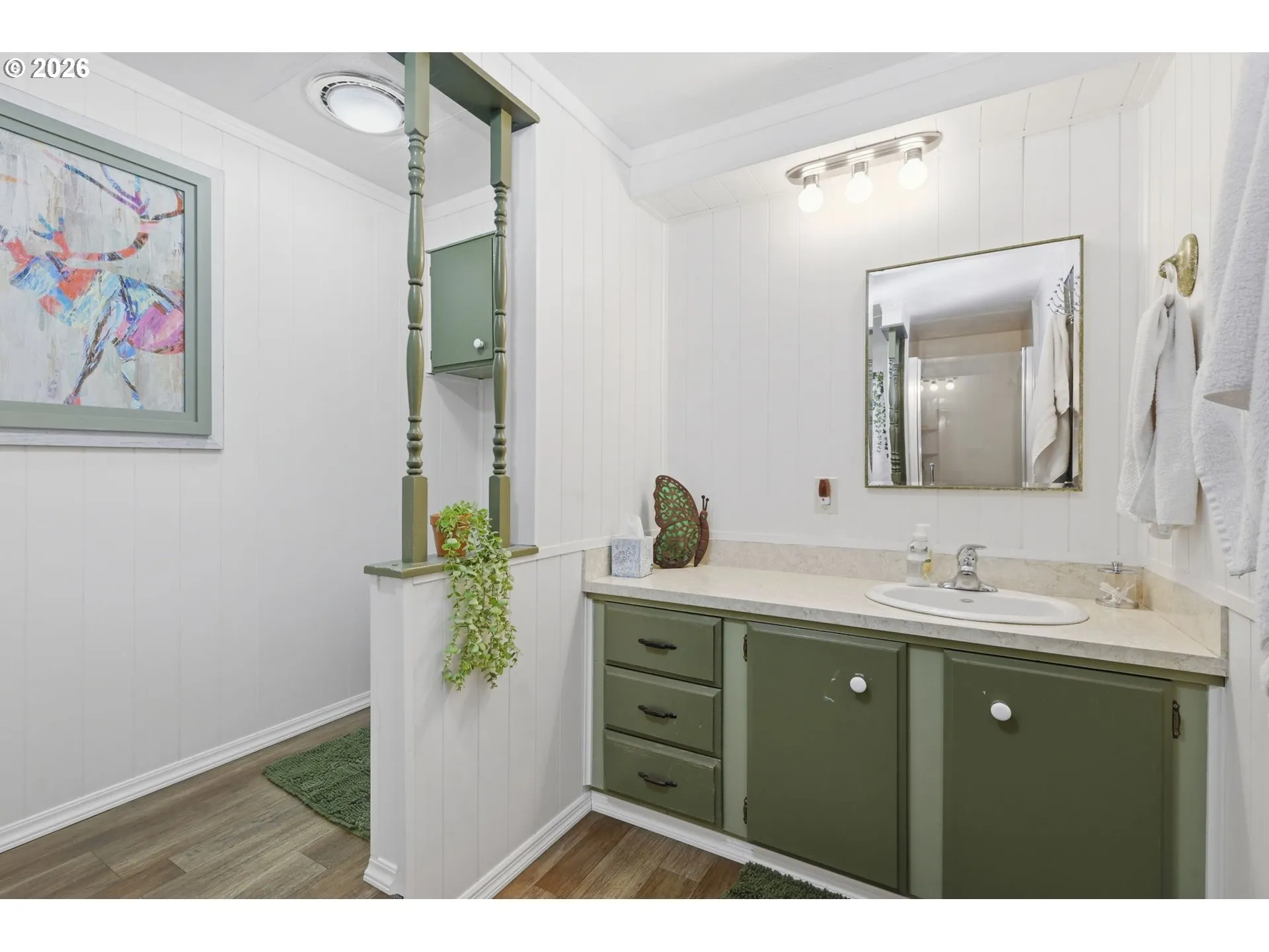 Bathroom, Attached