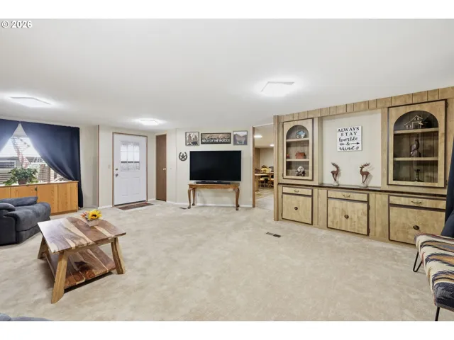 Living Room-Built-In Shelving