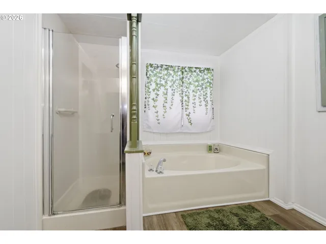 Bathroom, Attached-Garden Tub