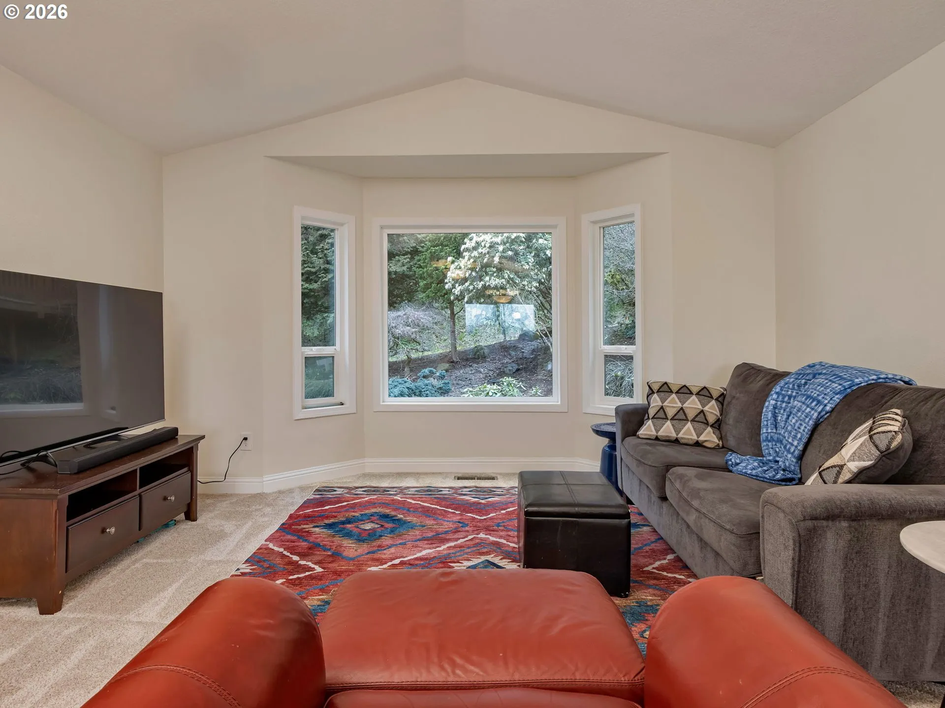 Living Room-Vaulted Ceilings