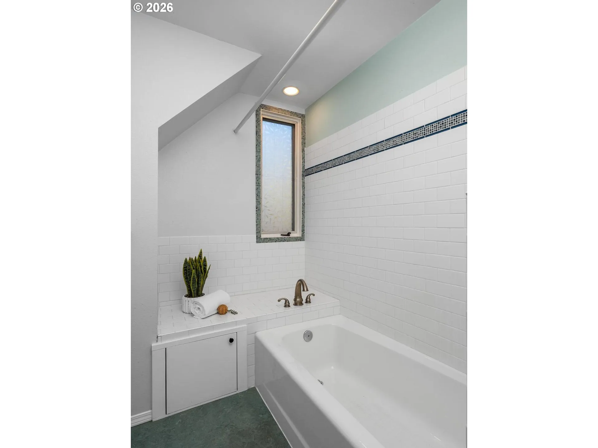 Bathroom-Hall