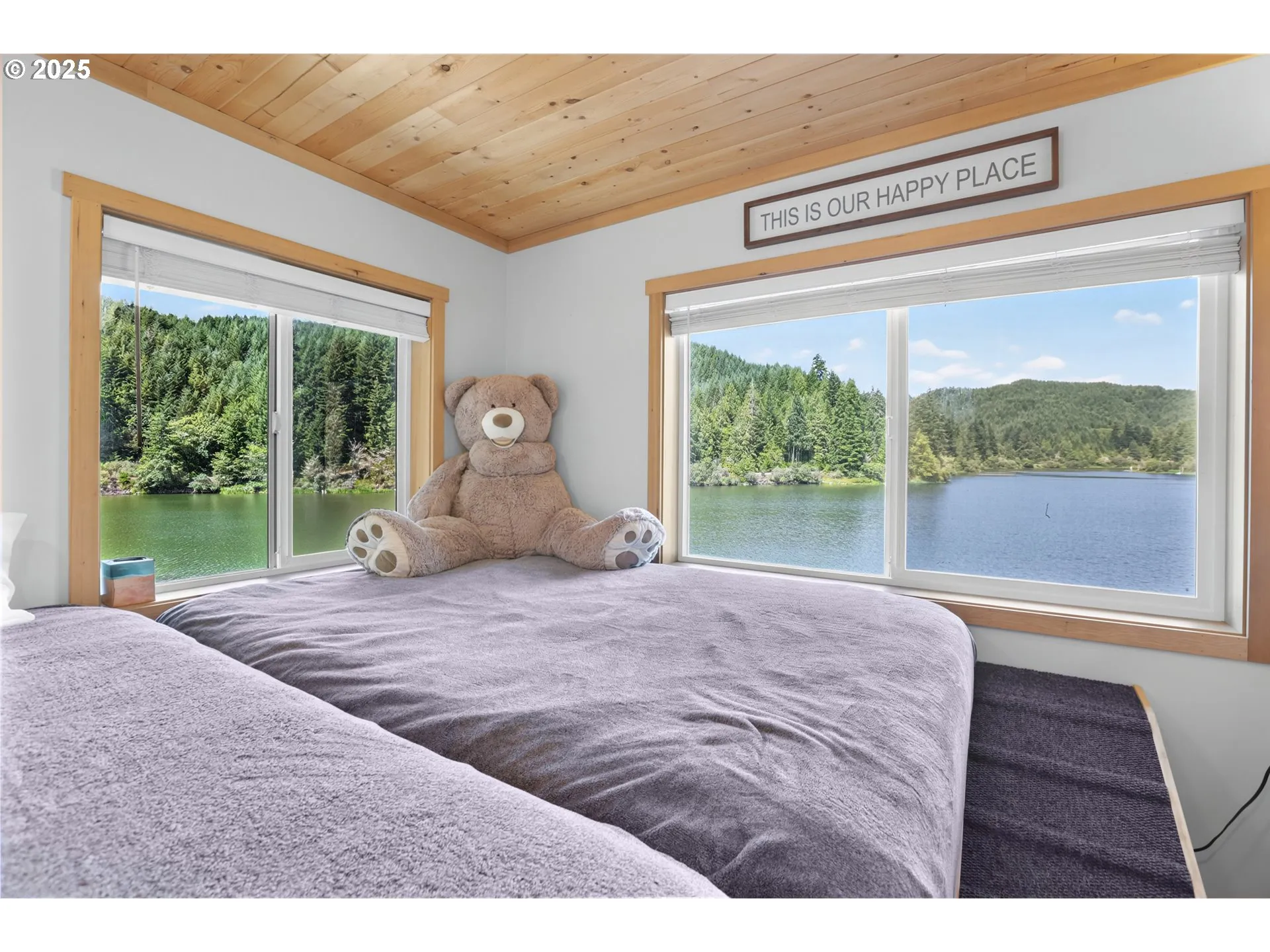 Bedroom-Upper