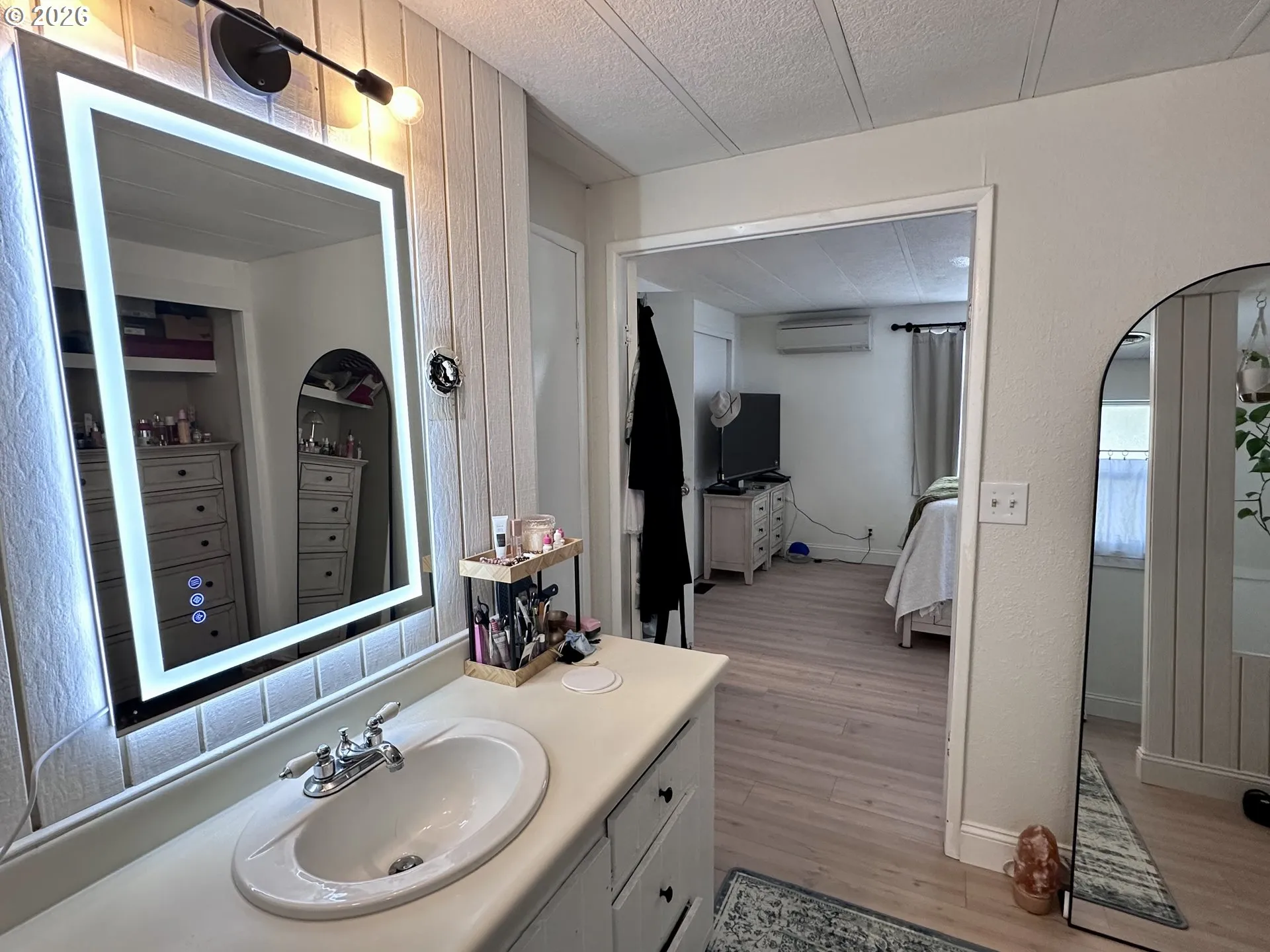 Primary Bedroom-Attached Bathroom