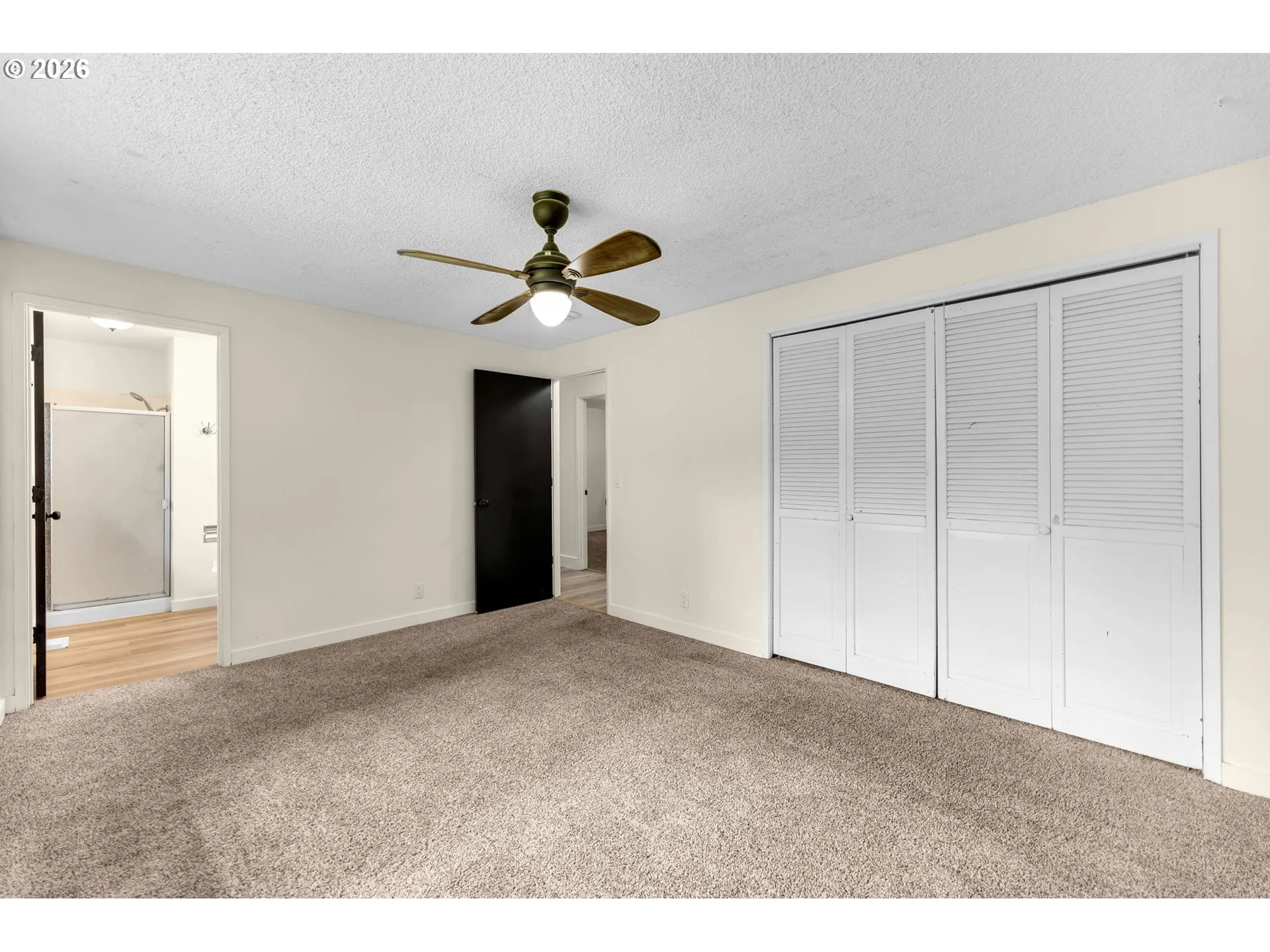 Bedroom, Primary
