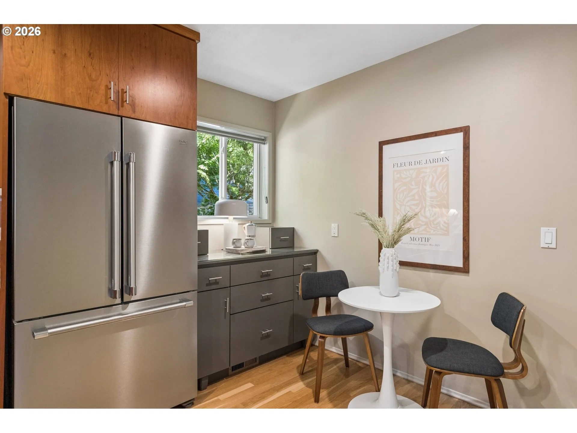 Kitchen-Eating Area