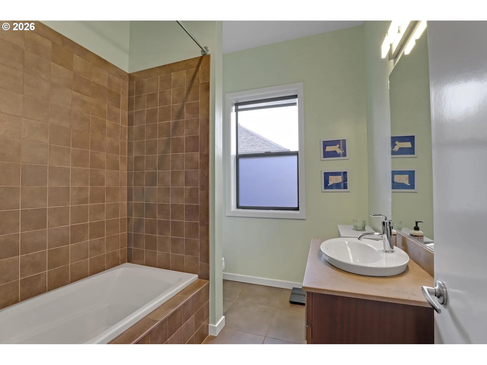 Bathroom-Upper